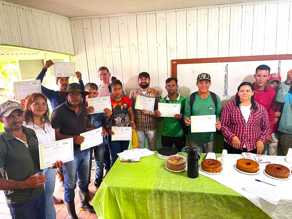 Ieptec e Idaf realizam curso de aplicação de vacinas contra brucelose bovina em Capixaba