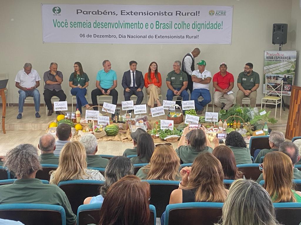 Estado comemora Dia do Extensionista Rural com evento no auditório da Emater Acre